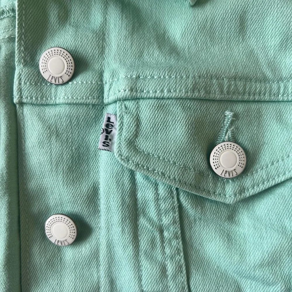 Levi’s sea foam green denim vest - Picture 3 of 8